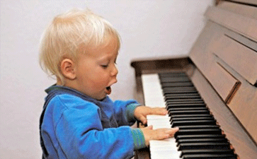 孩子学钢琴的好处