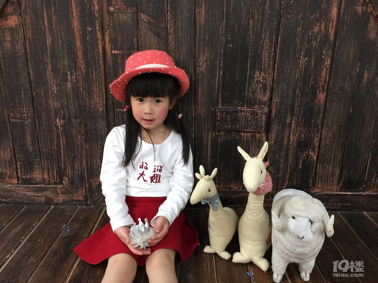 家有龙女猴宝好热闹