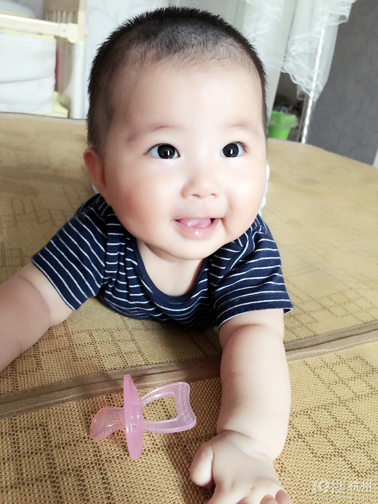 麻麻陪你一起慢慢长大